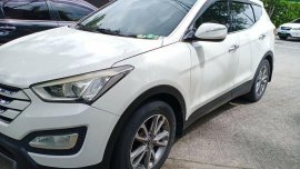 Sell Pearl White 2013 Hyundai Santa Fe in Manila