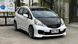 Sell White 2009 Honda Jazz Hatchback Automatic at 115000 km in Manila