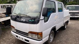 Sell White Isuzu Elf in Parañaque