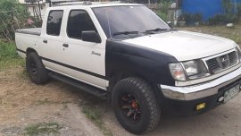 Sell Pearl White 2000 Nissan Frontier in Cavite