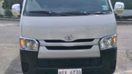 Selling White Toyota Hiace 2017 in Manila