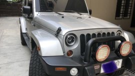 Selling Silver Jeep Wrangler 2011 in Manila