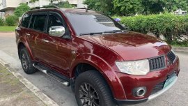 Selling Maroon Mitsubishi Montero 2013 SUV / MPV in Manila