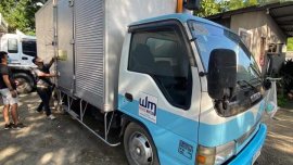 16ft. 2006 Isuzu Elf NPR Alum Van