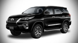  Toyota's 10/10 deals include up to P150k discount on outgoing Fortuner