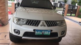 Selling White Mitsubishi Montero 2010 in Cebu City