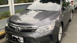 Sell Grey 2016 Toyota Camry in Makati