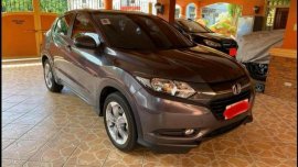 Selling Grey Honda HR-V 2017 in Manila