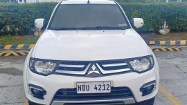 White Mitsubishi Montero Sport 2015 model