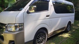 White Toyota Grandia 2016 for sale in Mandaluyong City