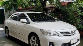 Sell Pearl White 2011 Toyota Corolla Altis in Manila