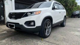 Sell Pearl White 2010 Kia Sorento in Parañaque