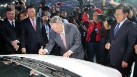 The son rises: Chung Eui-sun is new Hyundai Motor Group chairman
