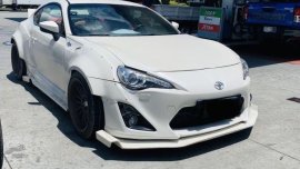 Sell Pearl White 2013 Toyota 86 in Muntinlupa