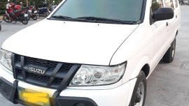 Sell White 2013 Isuzu Crosswind in Concepcion