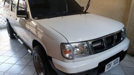 Selling Pearl White Nissan Frontier 2006 in Pateros