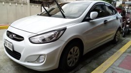 Selling Pearl White Hyundai Accent 2019 in Manila