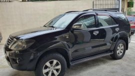 Black Toyota Fortuner 2005 for sale in Quezon