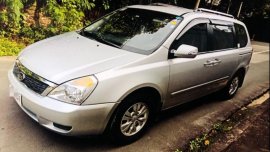 Selling Silver Kia Carnival 2012 in Quezon City