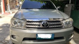 Silver Toyota Fortuner 2009 for sale in Manila