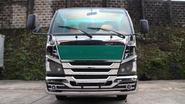 Selling Isuzu NKR dropside 4 wheel truck