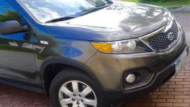 Sell Silver 2010 Kia Sorento in Manila