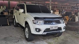 White Mitsubishi Montero 2014 for sale in Lipa