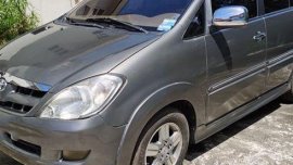 Selling Grey Toyota Innova 2006 in Minglanilla
