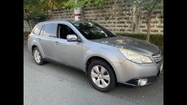 Selling Silver Subaru Outback 3.6R 2011 in Mandaluyong