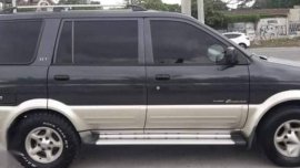 Selling Black Isuzu Crosswind 2010 in Cainta