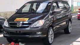 Selling Black Toyota Innova 2005 in Angono