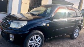 Selling Black Toyota Rav4 2003 in Limay