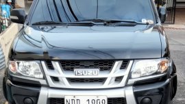 2016 BLACK ISUZU XUV AUTOMATIC DIESEL LOW MILEAGE 21,500 KMS 1ST OWNED- LADY DRIVER