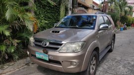 Silver Toyota Fortuner 2005 for sale in Taytay