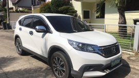 Selling White Honda CR-V 2013 in Santa Rosa