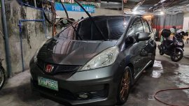 Selling Silver Honda Jazz 2012 in Quezon
