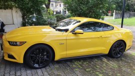 Yellow Ford Mustang 5.0 GT 2015 for sale in Makati