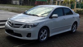 White Toyota Corolla Altis 2011 for sale in Manila