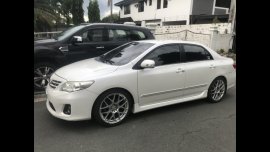 Selling White Toyota Corolla Altis 2012 in Muntinlupa