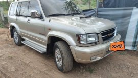 Selling Brightsilver Isuzu Trooper 2005 in Taguig