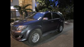 Selling Silver Toyota Fortuner 2012 in Taguig