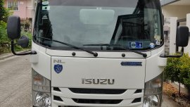 ISUZU NLR85 with Aluminum Body and Aircon