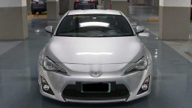 Selling Brightsilver Toyota 86 2012 in Quezon