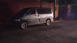 Toyota Hiace Super Grandia 2001