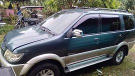 Green Isuzu Crosswind 2008 for sale in Tuy