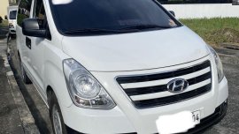 Selling White Hyundai Grand Starex 2016 in Binan