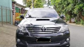 Selling Silver Toyota Fortuner 2013 in Quezon