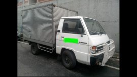 Selling White Mitsubishi L300 1996 in San Juan