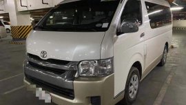 Selling White Toyota Hiace 2018 in Manila