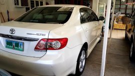 Selling Pearlwhite Toyota Corolla Altis 2012 in Muntinlupa